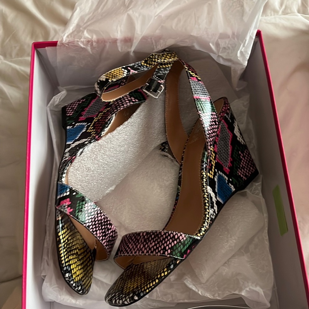 Brand New Vince Camuto Wedges